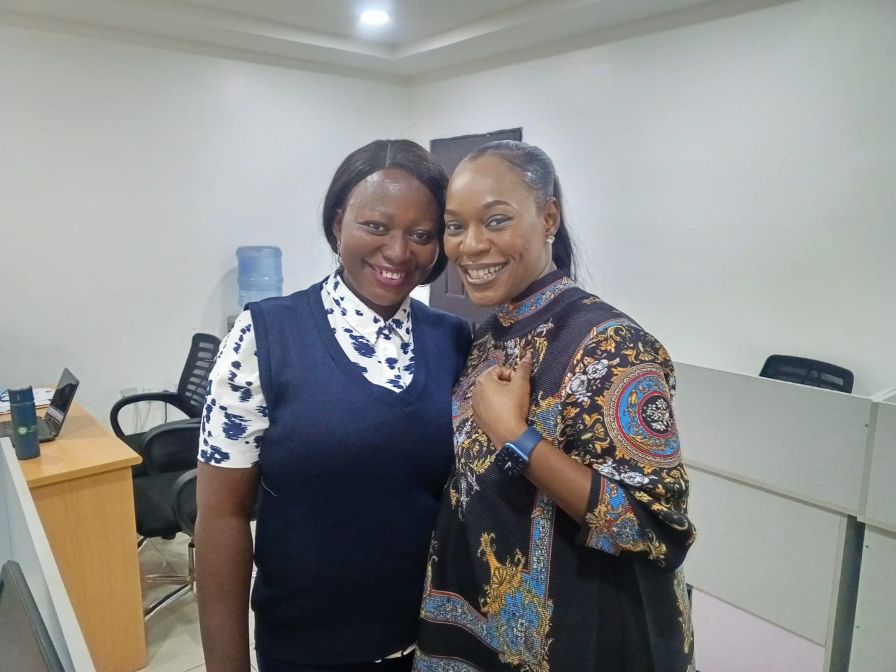 The DES' Consulting Team